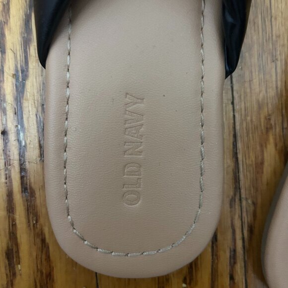 Old Navy Soft Twist Sandal in Black - Size 7 - Picture 2 of 5